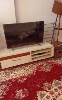 زیری تلویزیون و کمد