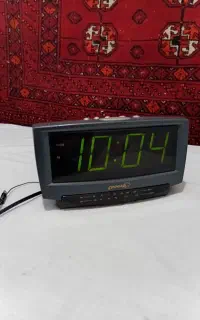 رادیو ساعت دار طرح مانیتور قدیمی سالم