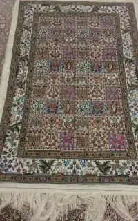 قالیچه دستباف ابریشم