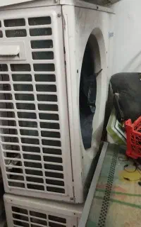 دو عدد کولر پنجره ای و سه عدد اسپیلت