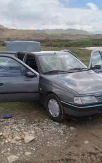 سواری پژو ۴۰۵