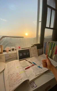 مشاور و پشتیبان کنکور هنر
