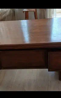 میزمدیریتی  کتابخانه ،