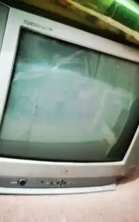 دوعدد تلویزیون بزرگ
