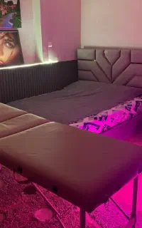 خدمات ماساژ (ماسیس خانم)