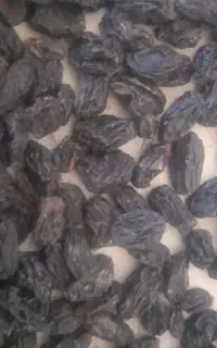 کشمش سیاه(مویز سیاه بدون دانه)