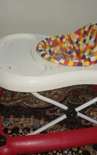 روروک و صندلی غذاخوری کودک