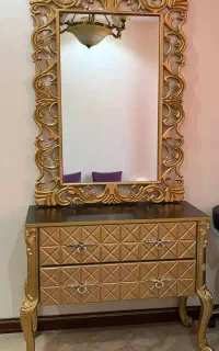 آینه وکنسول آرایشگری