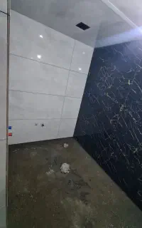 شاگرد کاشیکاری کار بلد