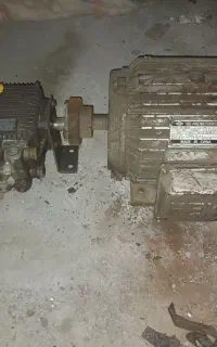 پمپ تک فاز همراه با دینام