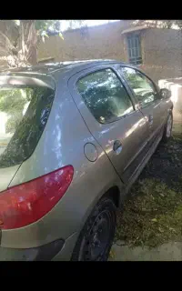 پژو ۲۰۶