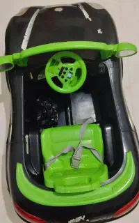 ماشین شارژی زیبا