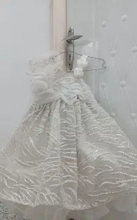 لباس سفید بچگانه