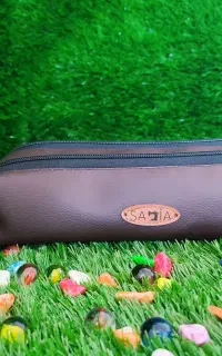 جامدادی چرم قهوه ای تیره دوزیپ SAMIA