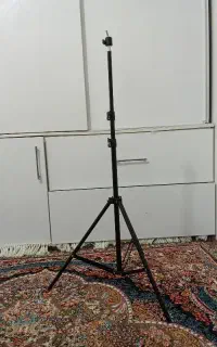 سه پایه برای رینگ لایت ودیو لایت ،همراه سرسه پایه