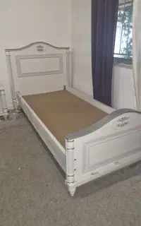 تخت نوجوان با میز تحریر، تشک