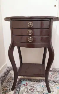 میز تلفن چوبی سالم و شیک