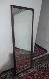 آیینه قدی با قاب چوبی