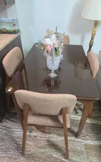 میز ناهارخوری ۴نفره