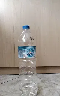 بطری آب معدنی