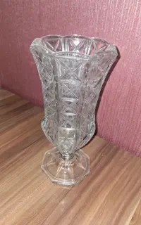 گلدان بزرگ خارجی
