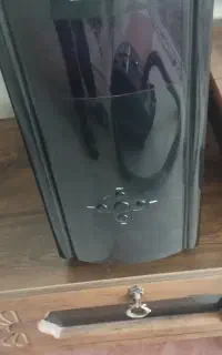 اسپیکر و ساعت دیواری