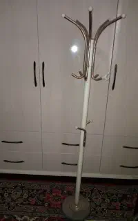 چوب لباسی ایستاده