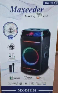 اسپیکر در حد نو تمیز