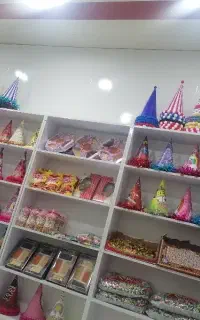 فروش قفسه و یخچال و ویترین شیرینی فروشی