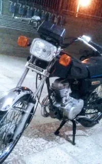 هندا ۱۲۵ مزایده
