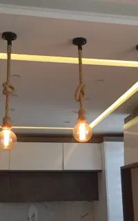 چراغ تذعینی بالای اپن آشپز خانه