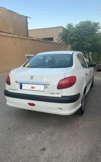 206 صندوقدار وی ۸ اتومات