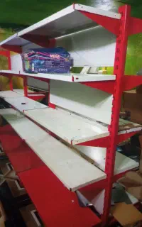 قفسه فلزی