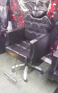 فروش صندلی اصلاح پایه ثابت و پمپ دستی گردان