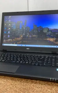 لپتاپ 4گرافیک  با هشت هسته پردازشی