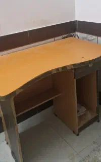 میز تحریر ، محکم