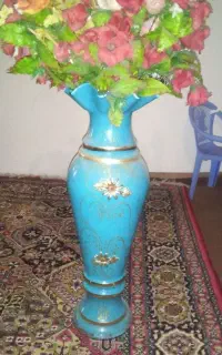 یک عددگلدان شیشه ای نشکن سالم