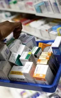 استخدام انباردار داروخانه