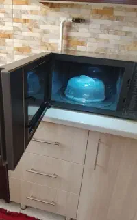یک عدد ماکروفر ال جی