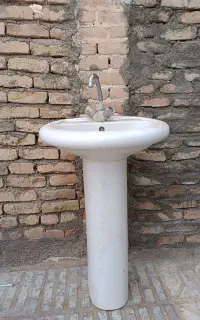 سنگ دستشویی با شیر س