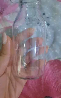 بطری شیشه ای کوچیک