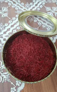 زعفران نگین طبیعی خشک