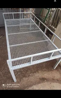 تخت فنسی