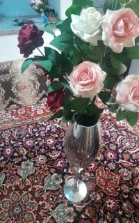 گل و گلدان