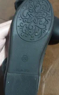 کفش بچگانه