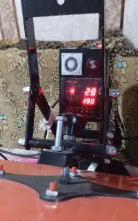 دستگاه نگین