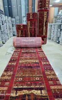 فرش قرمز