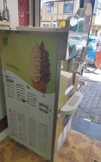 دستگاه بستنی قیفی