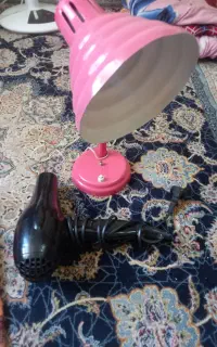 چراغ مطالعه وسشوار نیاز به تعمیر