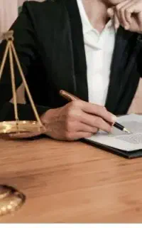 ی وکیل دلسوز کار بلد معرفی کنید